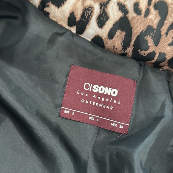 Leopard Print Puffer Jacket - Picture 2 of 4